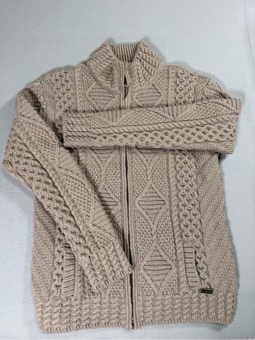 Womenโs Zip-Front Cable Knit Cardigan Sweater - Beige